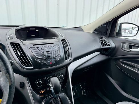 Used 2015 Ford Escape SE image 20