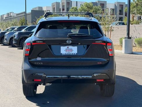 New 2026 Nissan Kicks SR FWD image 5
