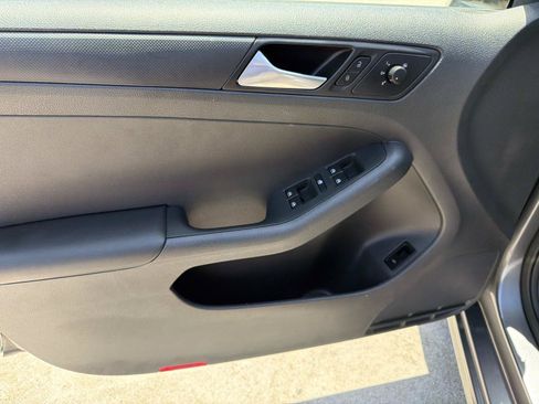 Used 2014 Volkswagen Jetta S FWD image 12