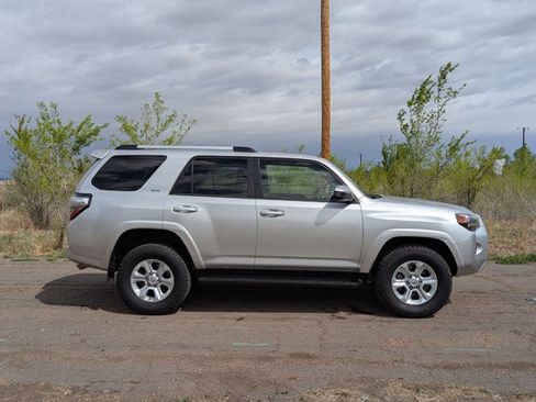 Used 2022 Toyota 4Runner SR5 image 4