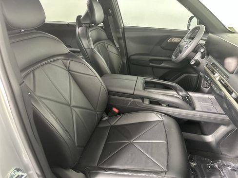 Used 2027 Kia Telluride EX w/ Towing Package FWD image 22