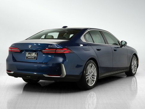Used 2024 BMW 540i xDrive w/ Premium Package image 5
