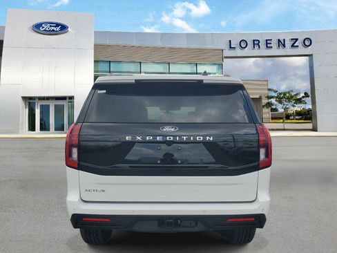New 2026 Ford Expedition Active RWD image 5