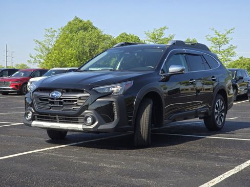 Used 2025 Subaru Outback Touring XT AWD/4WD image 13