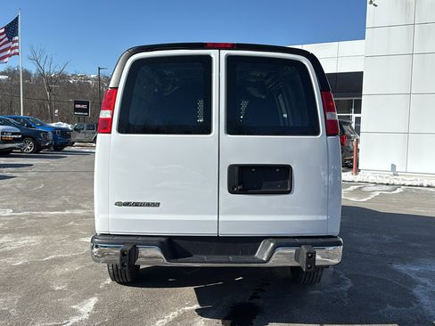 Used 2024 Chevrolet Express 2500 w/ Driver Convenience Package image 5