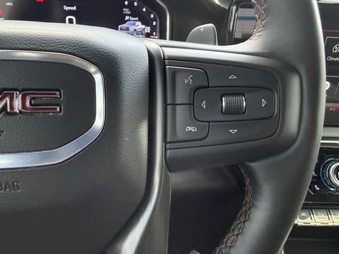 Used 2024 GMC Sierra 1500 AT4 w/ Technology Package AWD/4WD image 19