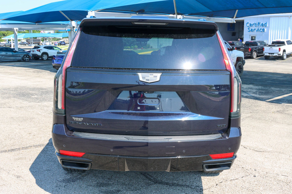 Used 2022 Cadillac Escalade Sport w/ Touring Package AWD/4WD image 5