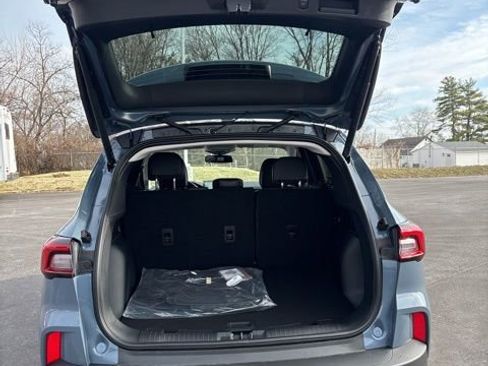 New 2026 Ford Escape Platinum w/ Class II Trailer Tow Package image 9