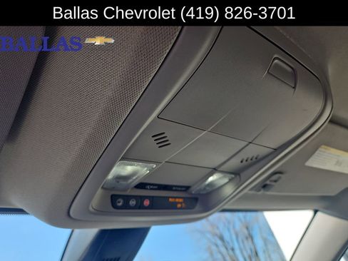 Certified 2022 GMC Acadia SLE w/ Driver Convenience Package image 19