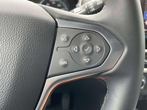 Used 2023 Chevrolet Traverse LT FWD image 26