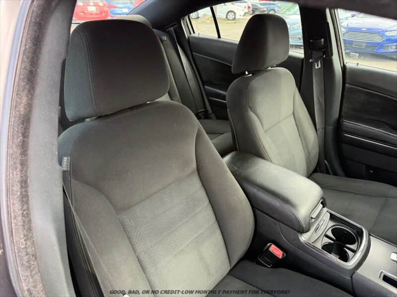 Used 2013 Dodge Charger SXT RWD image 18