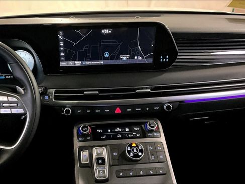 Used 2023 Hyundai Palisade Calligraphy image 6
