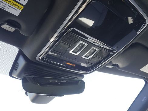 New 2026 Land Rover Range Rover Velar Dynamic SE image 16