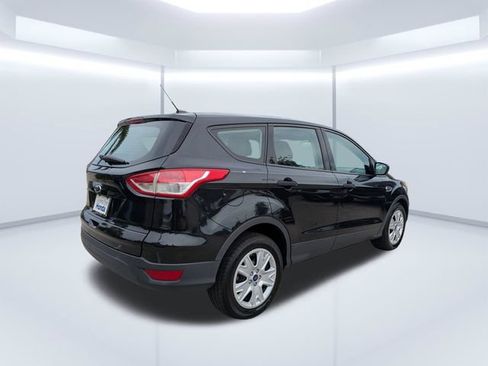 Used 2015 Ford Escape S FWD image 4