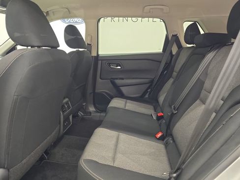 Used 2025 Nissan Rogue SV AWD/4WD image 17