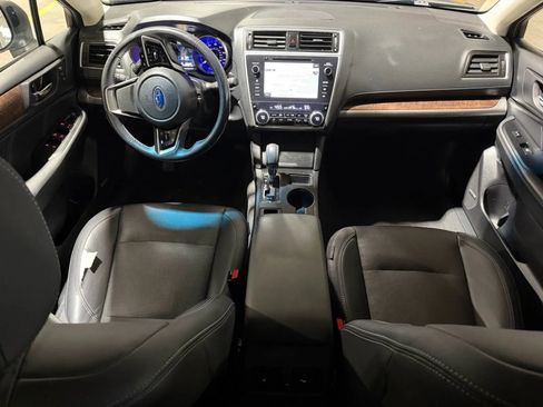 Used 2018 Subaru Outback 2.5i Limited AWD/4WD image 8