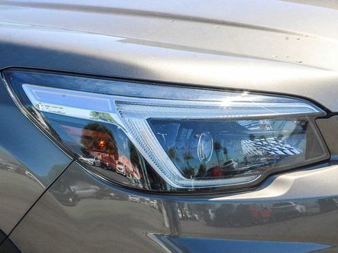 Used 2021 Subaru Forester Premium AWD/4WD image 4