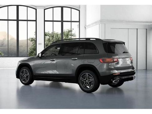 New 2026 Mercedes-Benz GLB 250 4MATIC image 29