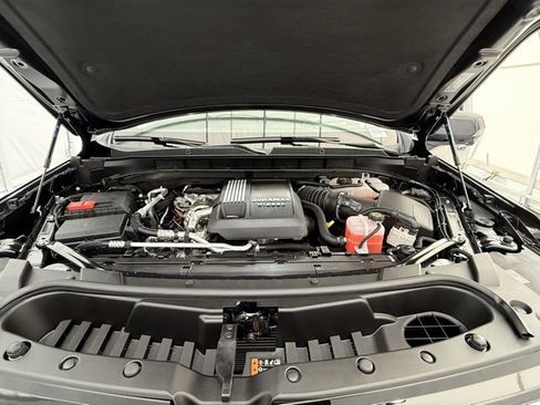 New 2025 Chevrolet Suburban High Country image 11