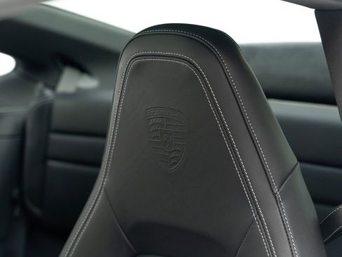 Certified 2025 Porsche 911 Carrera image 18