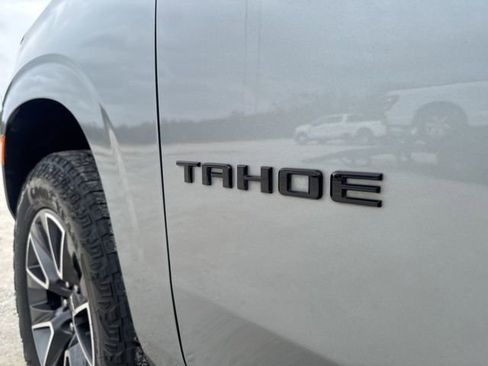 Used 2024 Chevrolet Tahoe Z71 w/ Luxury Package image 10
