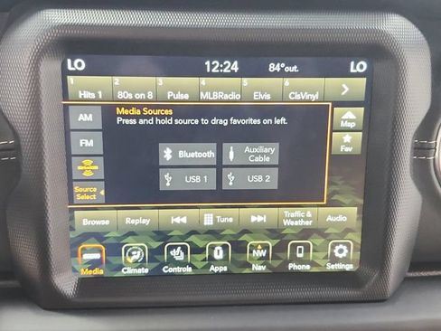 Used 2022 Jeep Gladiator Overland w/ Popular Equipment Package AWD/4WD image 27