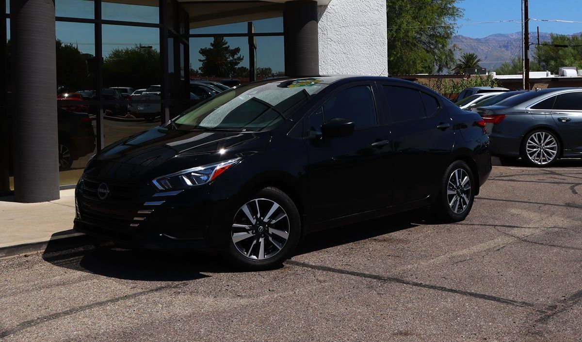 Used 2024 Nissan Versa S w/ S Plus Package FWD image 2