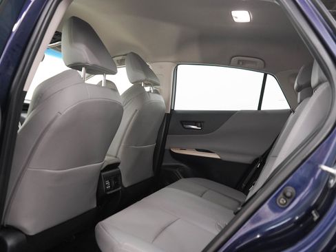 Used 2021 Toyota Venza XLE w/ Softex Package AWD/4WD image 18