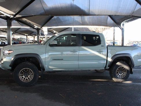 Certified 2023 Toyota Tacoma 4x4 Double Cab image 10