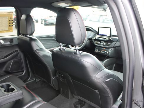 Used 2025 Ford Escape ST-Line FWD image 32