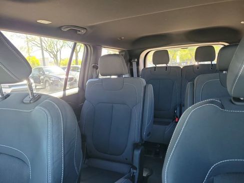 Used 2024 Jeep Grand Cherokee L Laredo w/ Trailer Tow Package image 39