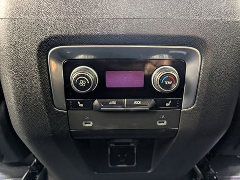 Used 2021 Chevrolet Tahoe LT w/ LT Signature Package image 24