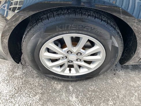 Used 2017 Chevrolet Sonic LT w/ Convenience Package image 35