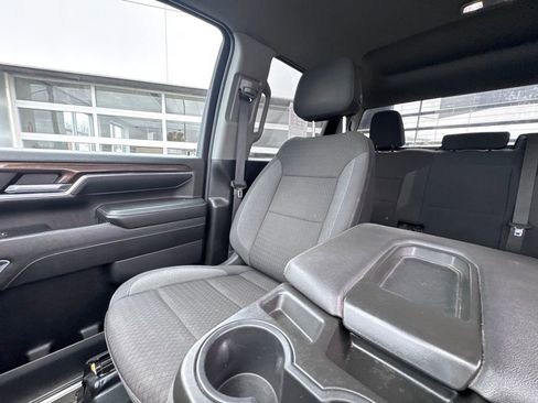 Used 2024 Chevrolet Silverado 2500 LT w/ Convenience Package image 22