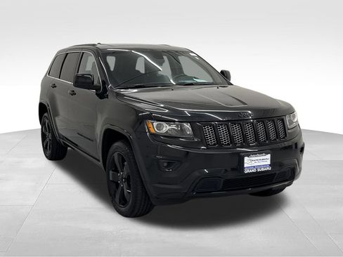 Used 2015 Jeep Grand Cherokee Altitude AWD/4WD image 10