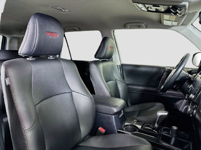 Used 2024 Toyota 4Runner TRD Off-Road Premium AWD/4WD image 29