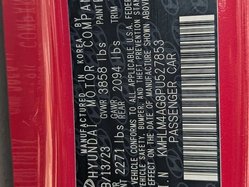 Used 2023 Hyundai Elantra SEL w/ Preferred Accessory Package image 27