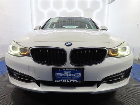 Used 2017 BMW 340i Gran Turismo xDrive image 2