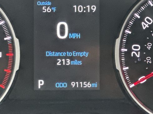 Used 2021 Toyota RAV4 XLE w/ Convenience Package AWD/4WD image 21