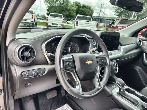 Certified 2024 Chevrolet Blazer LT w/ Convenience Package FWD image 10