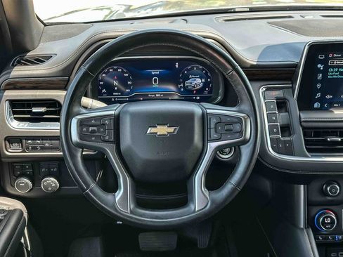 Used 2023 Chevrolet Suburban Premier AWD/4WD image 28