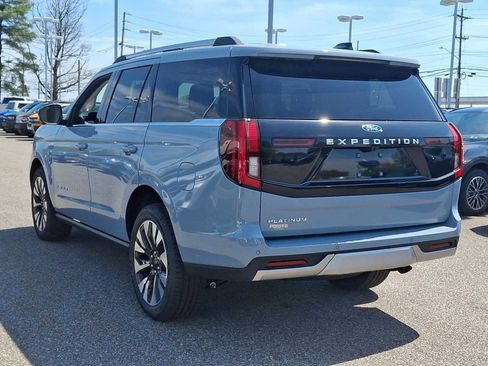New 2026 Ford Expedition Platinum image 11