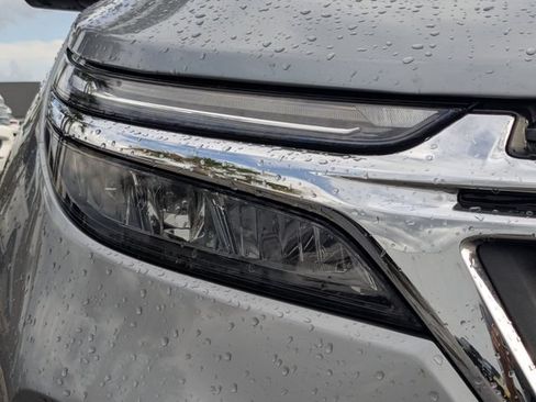 Used 2023 Chevrolet Equinox LT FWD image 11