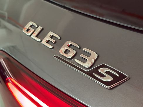 New 2026 Mercedes-Benz GLE 63 AMG S image 10