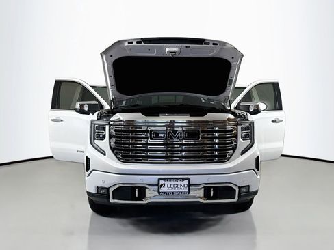 Used 2023 GMC Sierra 1500 Denali w/ Technology Package AWD/4WD image 22