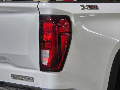 Used 2021 GMC Sierra 1500 Elevation AWD/4WD image 13
