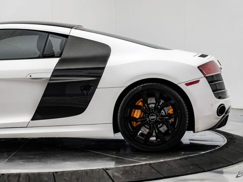 Used 2010 Audi R8 V10 image 11