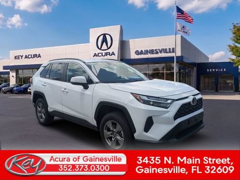 Used 2025 Toyota RAV4 XLE AWD/4WD image 1