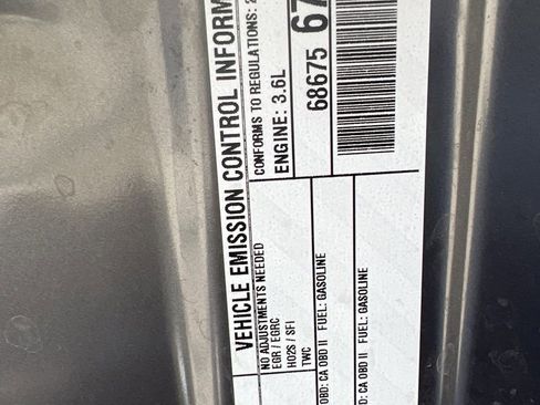 Used 2025 Jeep Grand Cherokee L Laredo w/ Luxury Tech Group I image 26