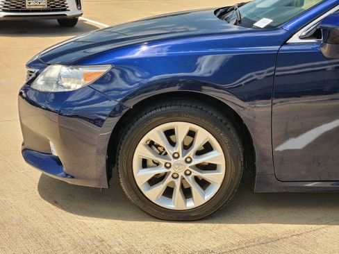 Used 2013 Lexus ES 300h w/ Luxury Pkg FWD image 8
